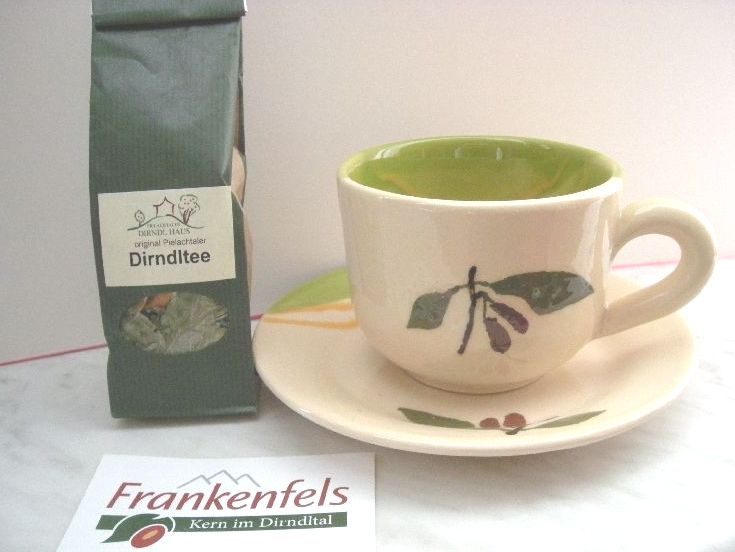 Datei:Dirndldesign Tasse.jpg