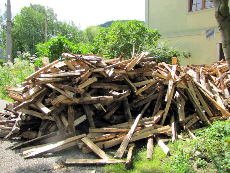 Datei:SH-Brennholz 2011.jpg