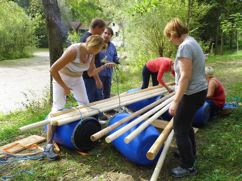 Datei:ST-Floßbau Beginn.jpg