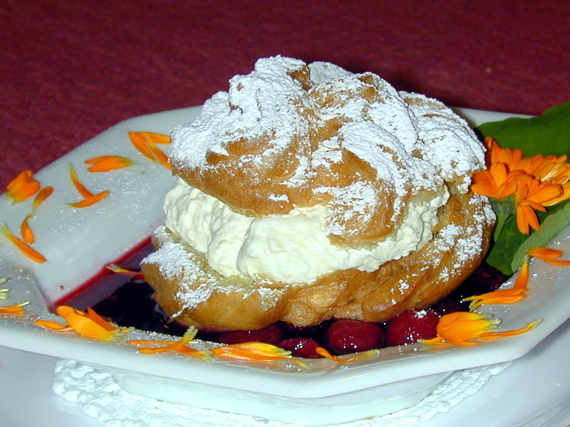 Datei:Brandteigkrapferl 1.jpg