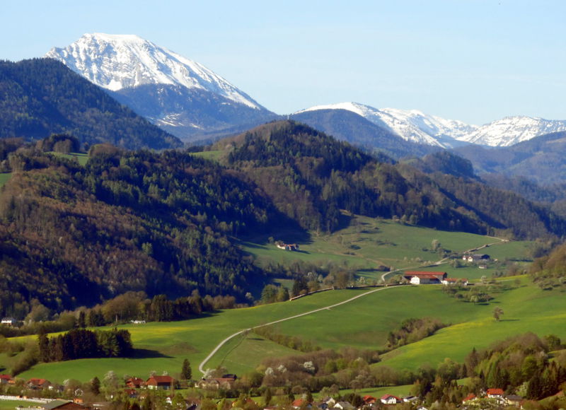 Datei:DTal BlickLaimboden - Ötscher.jpg