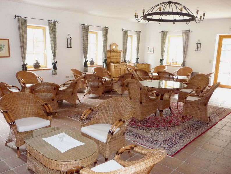 Datei:SD Dörflbar leer.jpg