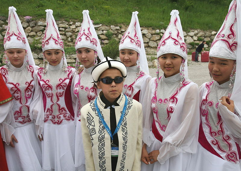 Datei:OW KIrgisische Gruppe.jpg