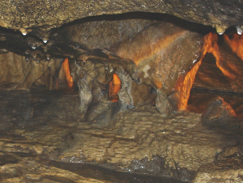 Datei:MÄRCHENseen Nixhöhle.jpg