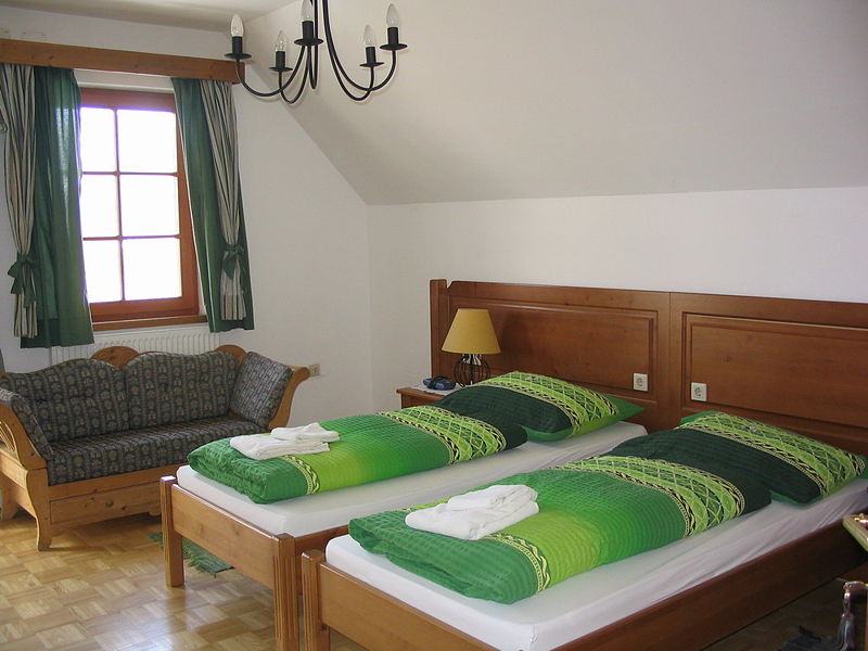 Datei:SH Zimmer 307b.jpg