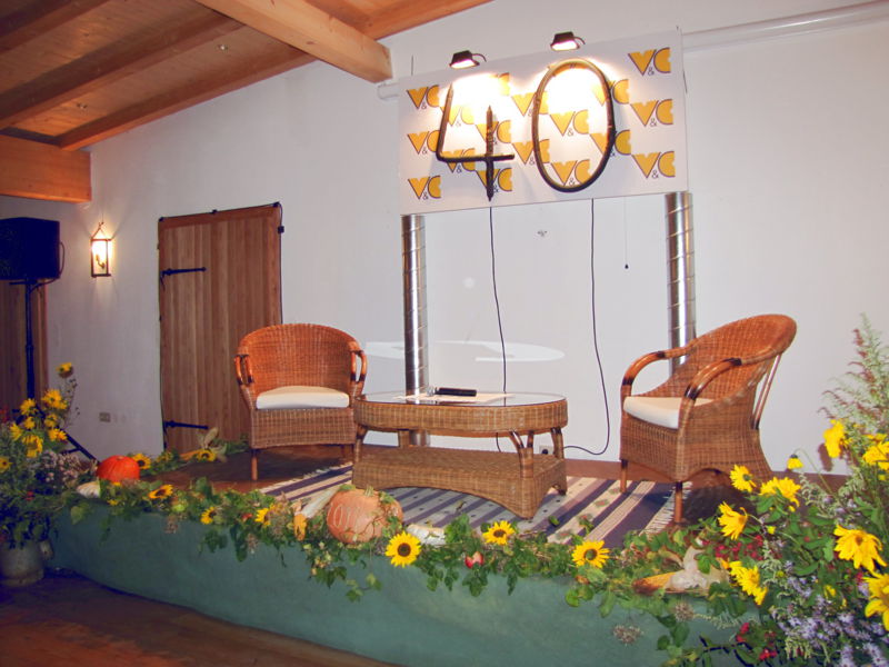 Datei:SD Schnittwoar Talkbühne.jpg