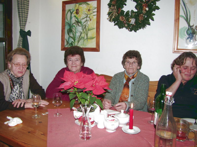 Datei:SH Weihnachtsfeier Pensionisten.jpg