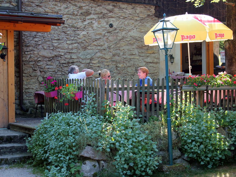 Datei:SG NG Terrasse August.jpg