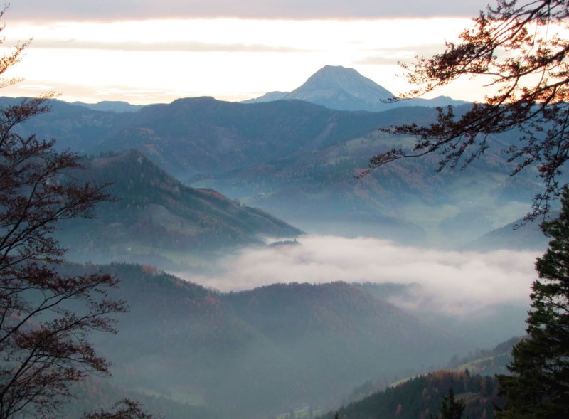 Datei:EST- Ötscherblick vom Leputschkreuz.jpg