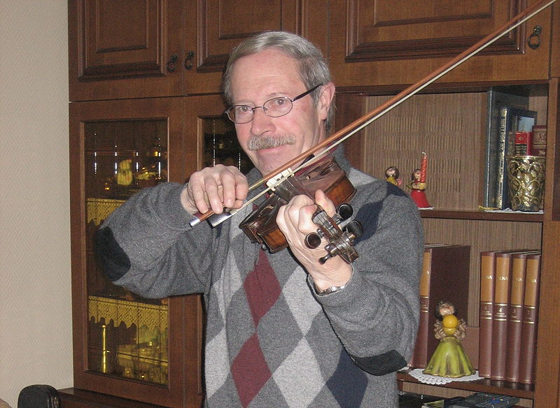 Datei:Josef Scharf - Violine.jpg