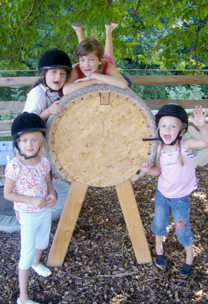 Datei:KS Spaß am Tonnenpferd.jpg