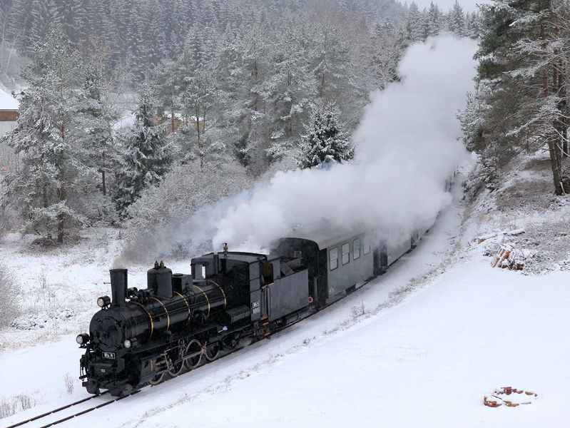 Datei:Waldviertelbahn Mh4 Damplok Winter.JPG