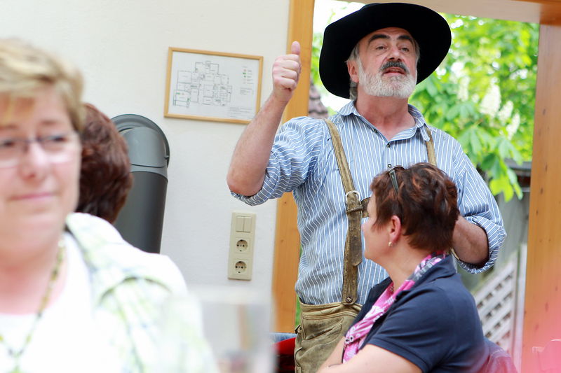 Datei:JW Einführung Garten1.jpg