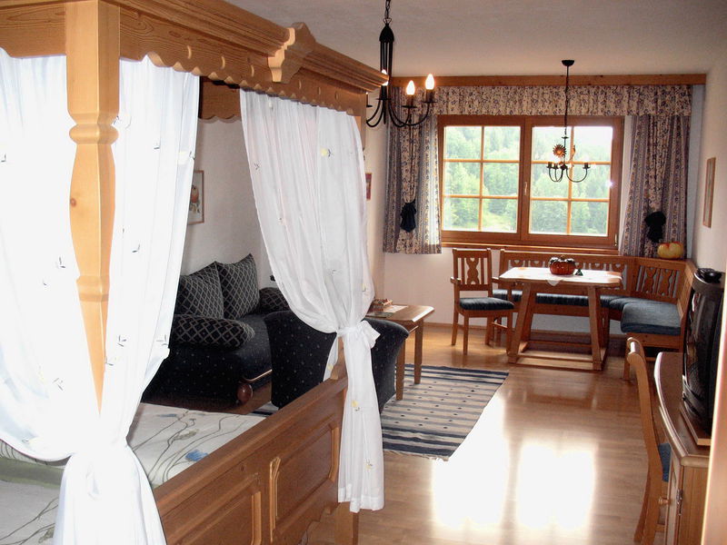 Datei:SD ZimmerTB 113.jpg