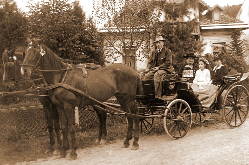 Datei:AW Erstkomunion imLandauer.jpg