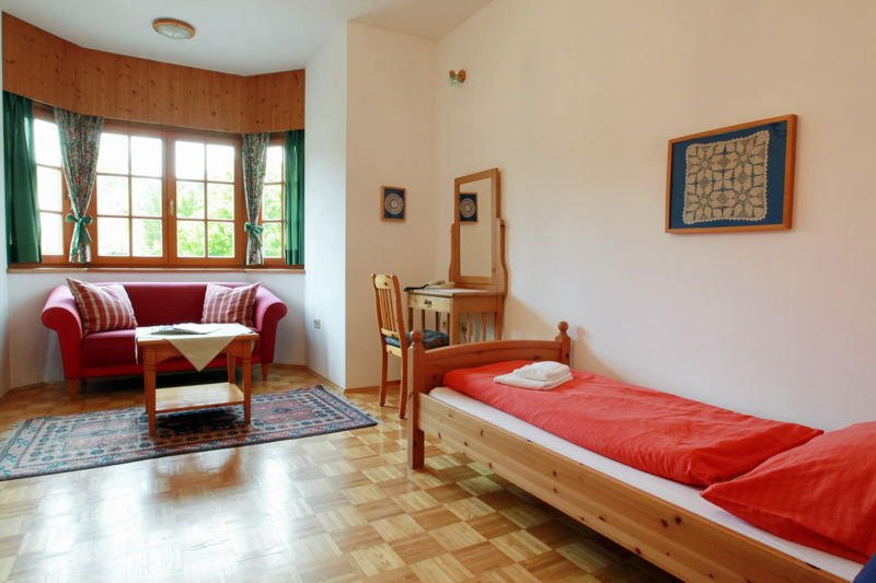 Datei:SH Zimmer 110.jpg