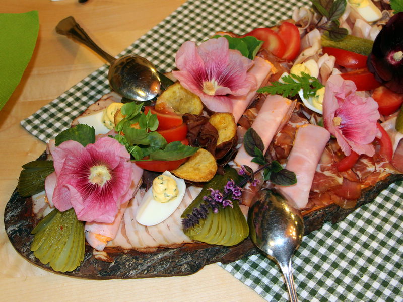 Datei:SK rustikale Platte Brettl.JPG