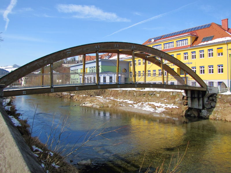 Datei:Kirchberg Schulsteg Winter.jpg