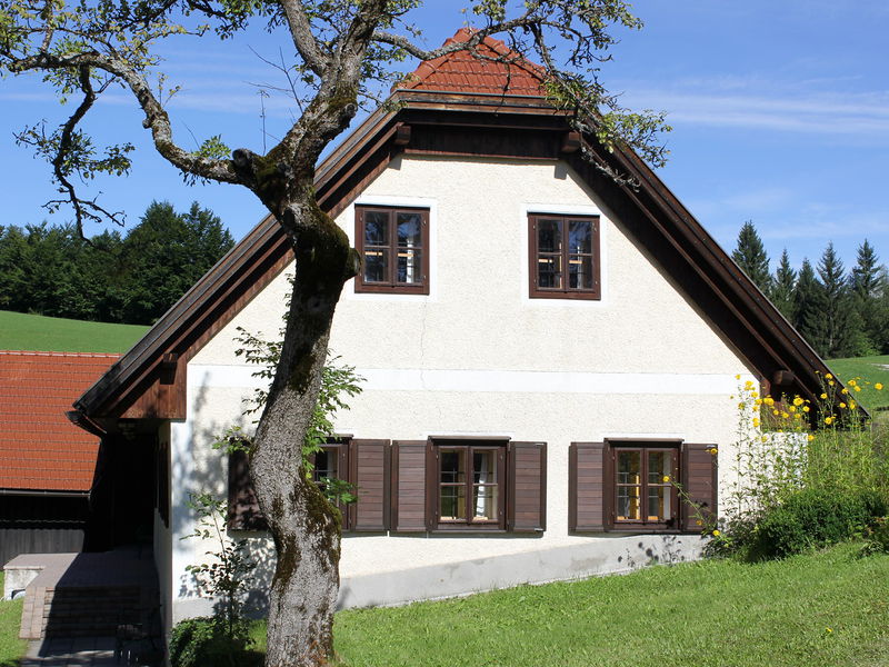 Datei:EST Loicheck-Bauernhaus.jpg